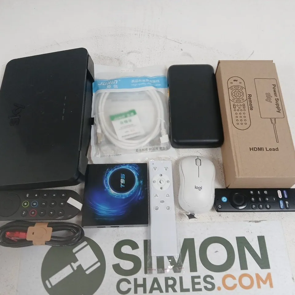 LOT OF ASSORTED HOUSEHJOLD ITEMS TO INCLUDE HDMI LEAD, ROUTERS AND REMOTES