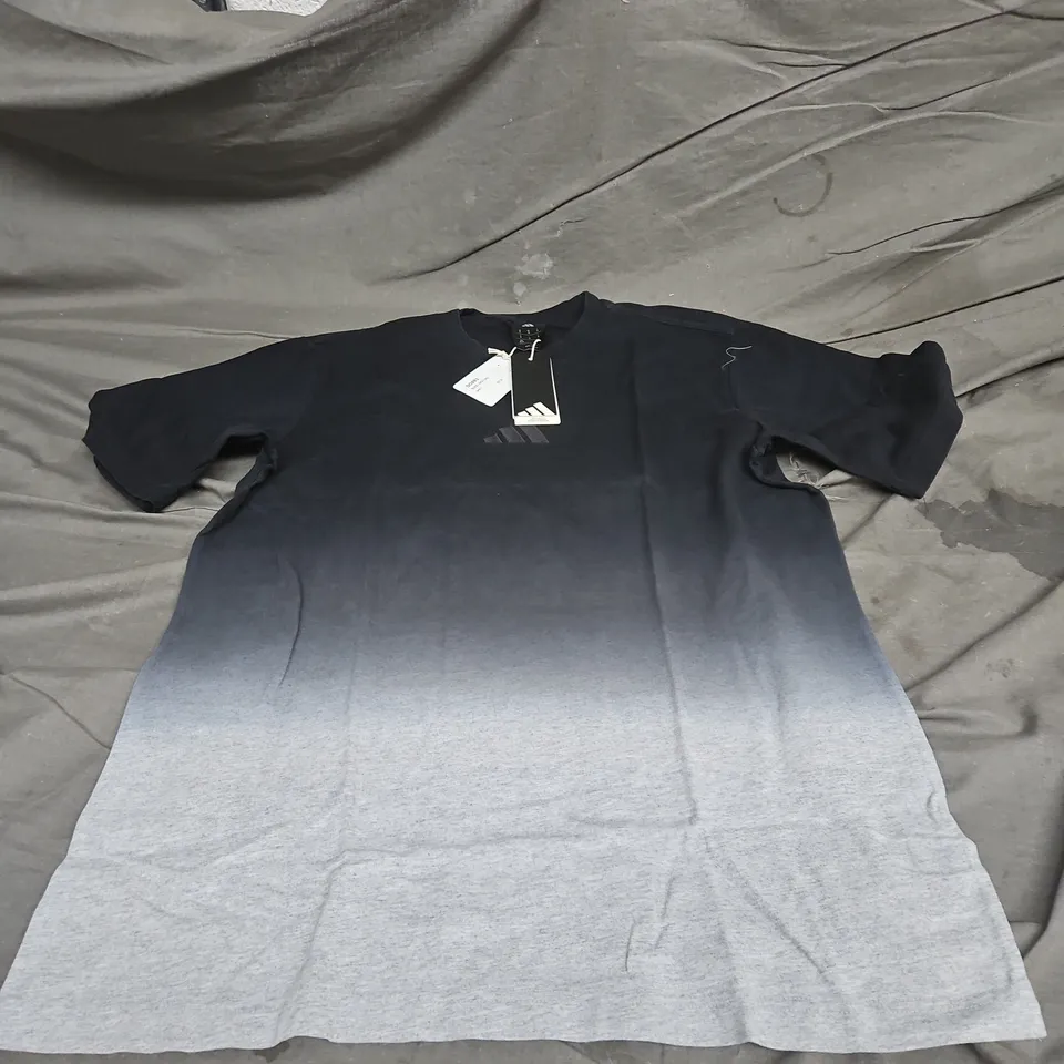 ADIDAS MENS ALL SEASON DIP-DYE TEE IN BLACK/GREY SIZE M