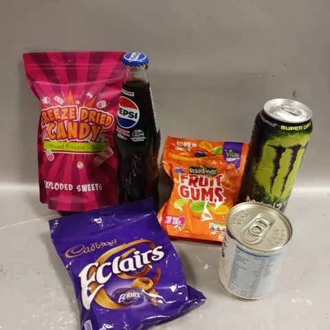 APPROXIMATELY 10 ASSORTED FOOD/DRINK PRODUCTS TO INCLUDE MONSTER ENERGY DRINK, FREEZE DRIED SWEETS, PEPSI MAX ETC