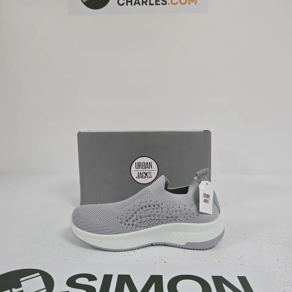URBAN JACKS GREY KNIT SLIP-ON SNEAKERS – BOXED SIZE 4
