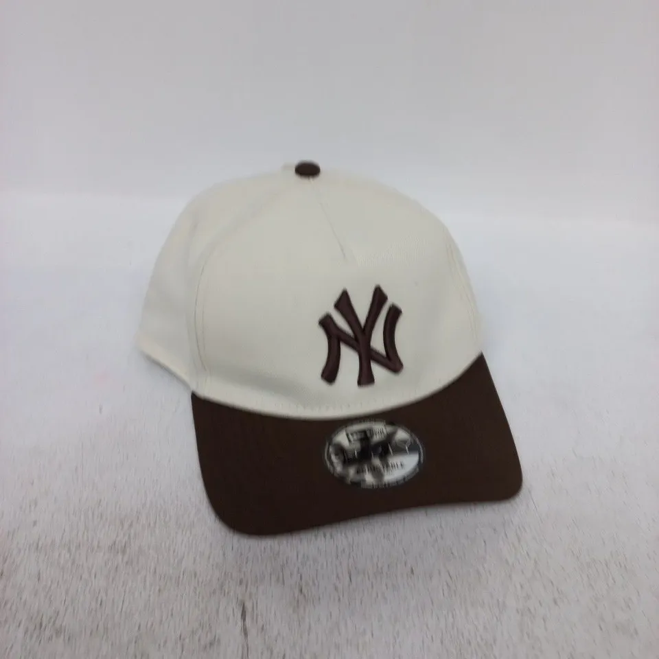 NEW ERA BASEBALL CAP – WHITE CROWN, BROWN BRIM WITH NY LOGO, OSFA