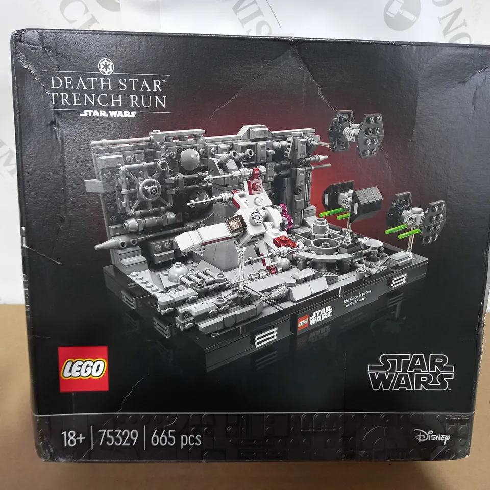 LEGO STAR WARS DEATH STAR TRENCH RUN DIORAMA 75329 RRP £60