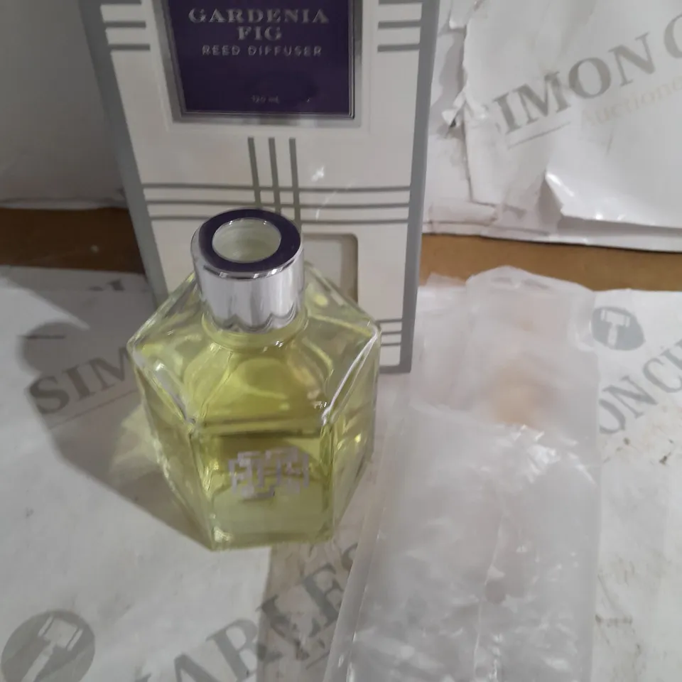 HOMEWORX REED DIFFUSER / gardenia fig / 120ml