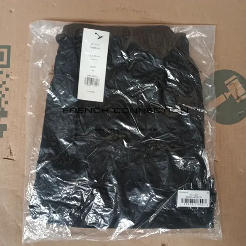 BAGGED FRENCH CONNECTION SHORTS IN BLACK SIZE SMALL