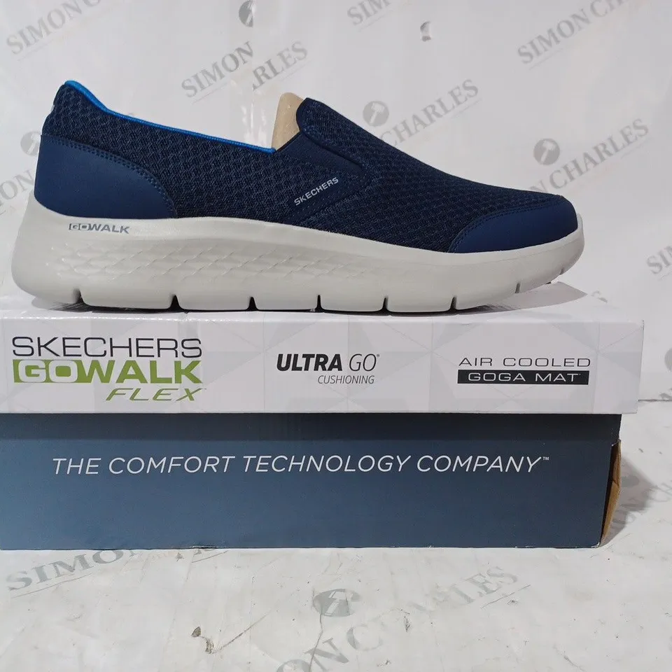 BOXED PAIR OF SKECHERS GO WALK SLIP-ON SHOES IN NAVY UK SIZE 12