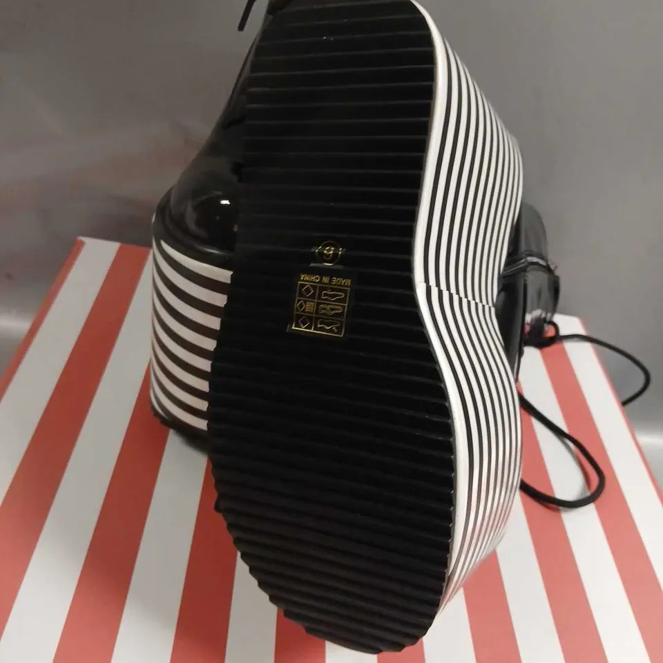 BRAND NEW BOXED KOI X KETNIPS A BEAN WITH A PLATFORM TO DREAM BOOTS BLACK SIZE 3