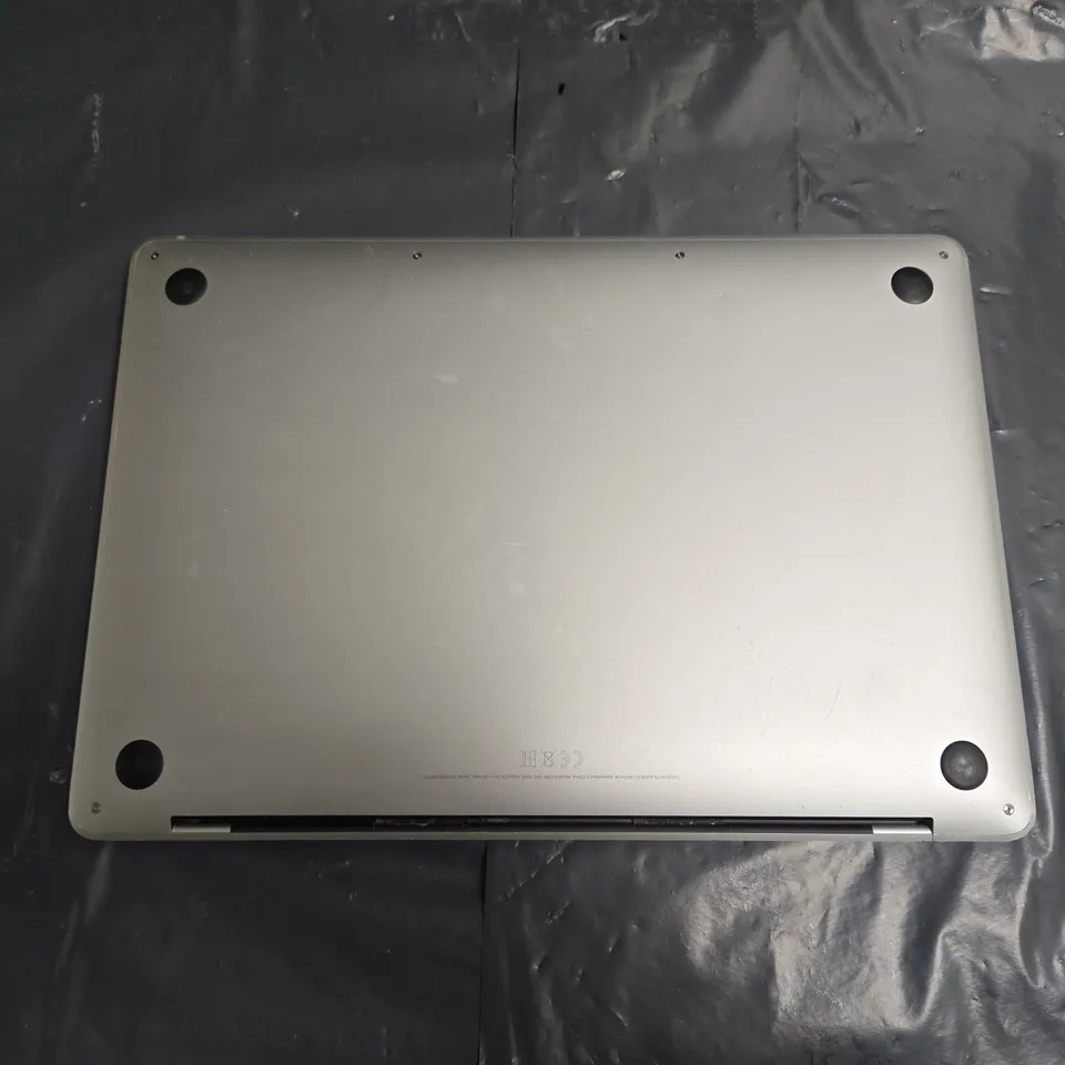 APPLE MACBOOK PRO (A2289)