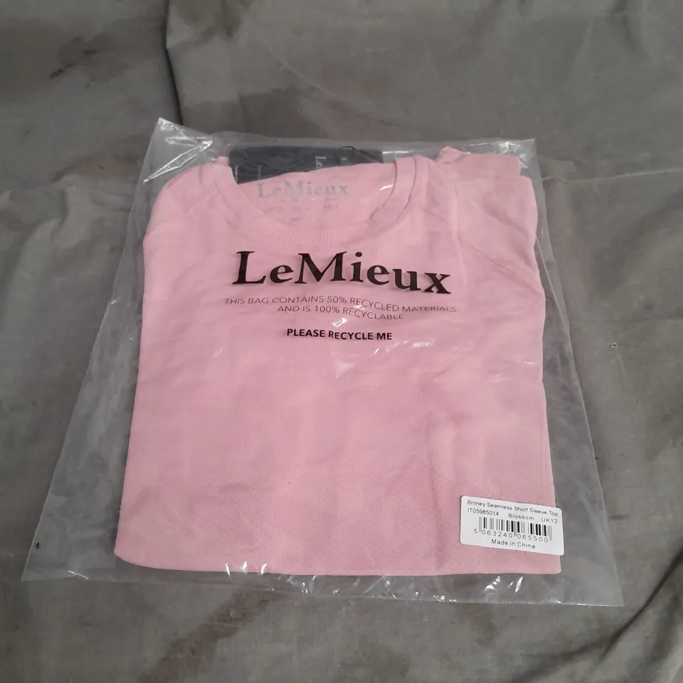 LE MIEUX BRITNEY SEAMLES SHORT SLEEVE TOP IN BLOSSOM PINK SIZE 12