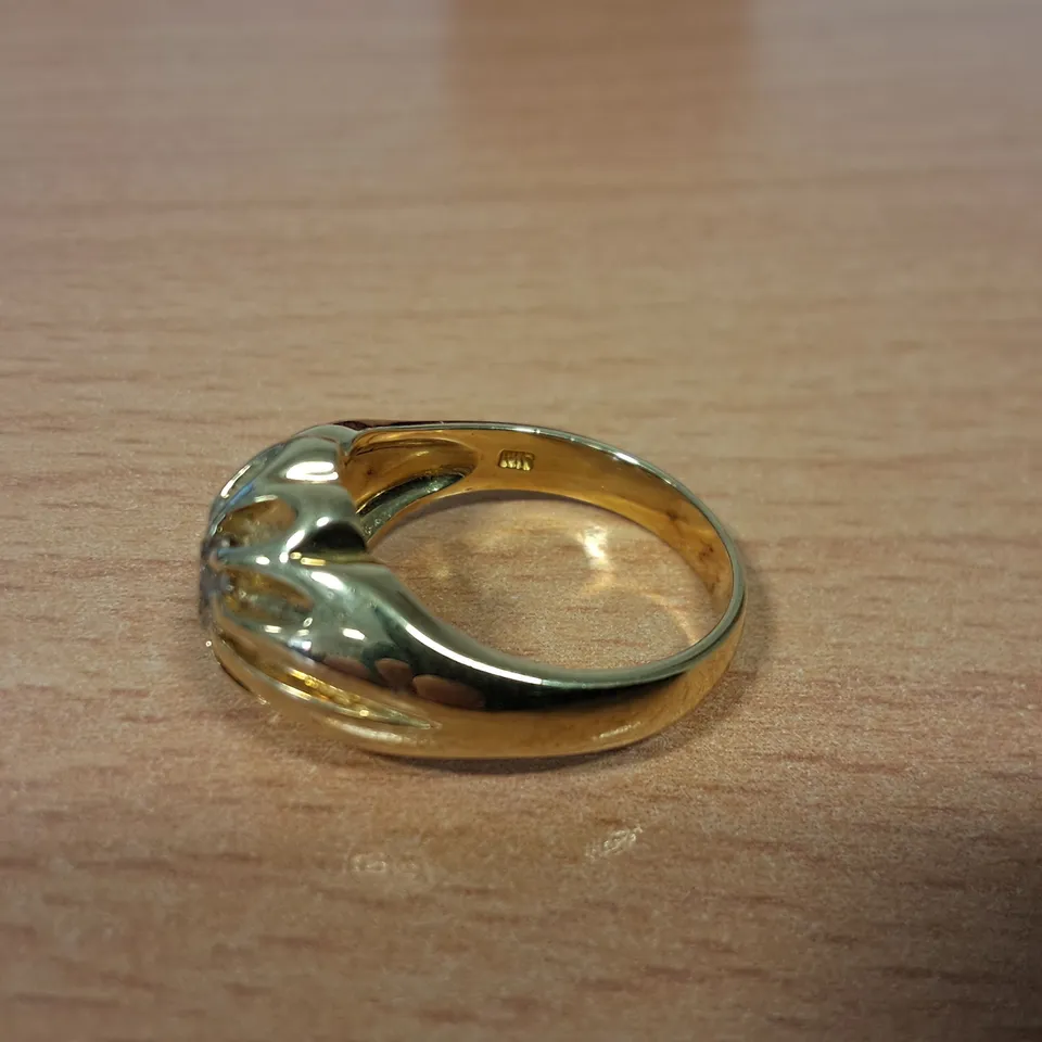 18CT YELLOW GOLD GENTS RING SET WITH NATURAL DIAMOND WEIGHING +-1.00CT
