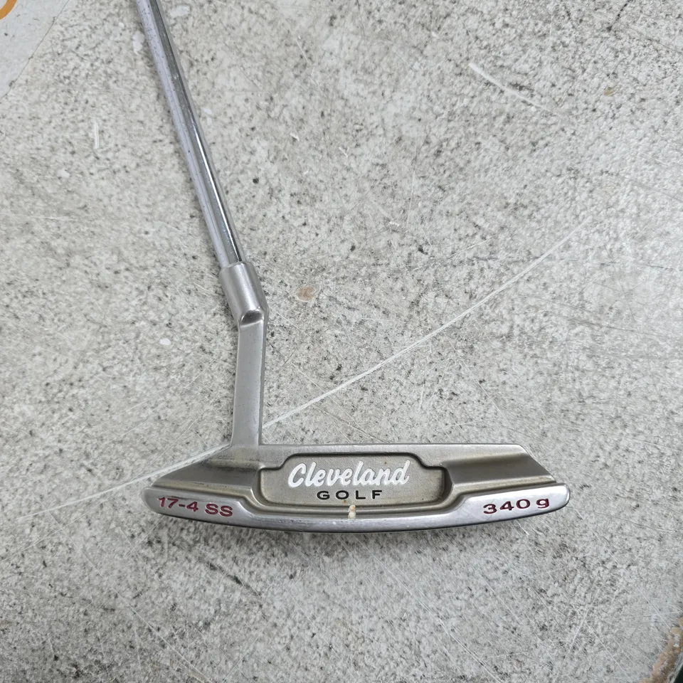 CLEVELAND GOLF PUTTER WITH KARMA GRIP (17-4 SS), CHROME FINISH
