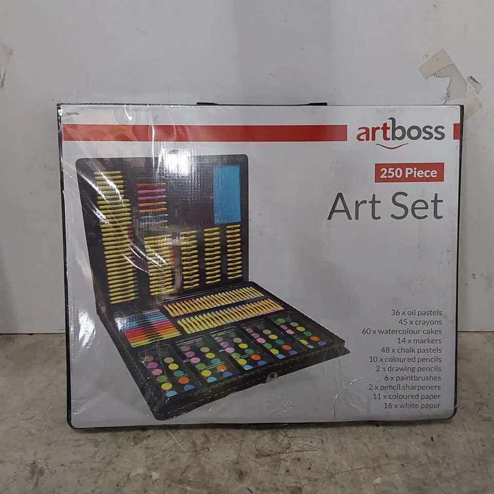 BOXED 250- PIECE ART DRAWING SET 