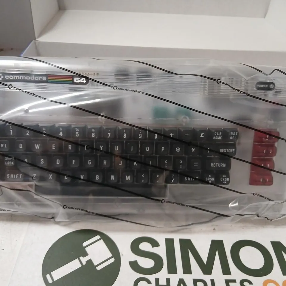 COMMODORE 64 ULTIMATE WITH KEYBOARD – BOXED SET
