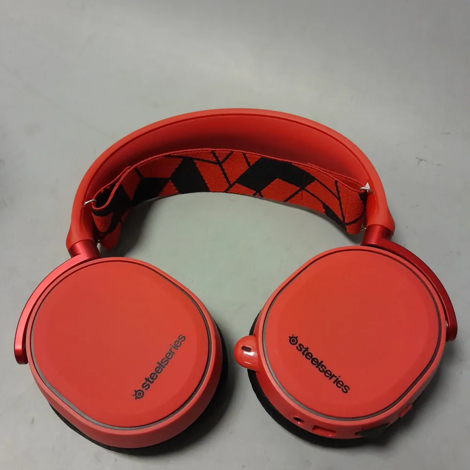 STEELSERIES ARCTIS 3 LIMITED EDITION SOLAR RED 
