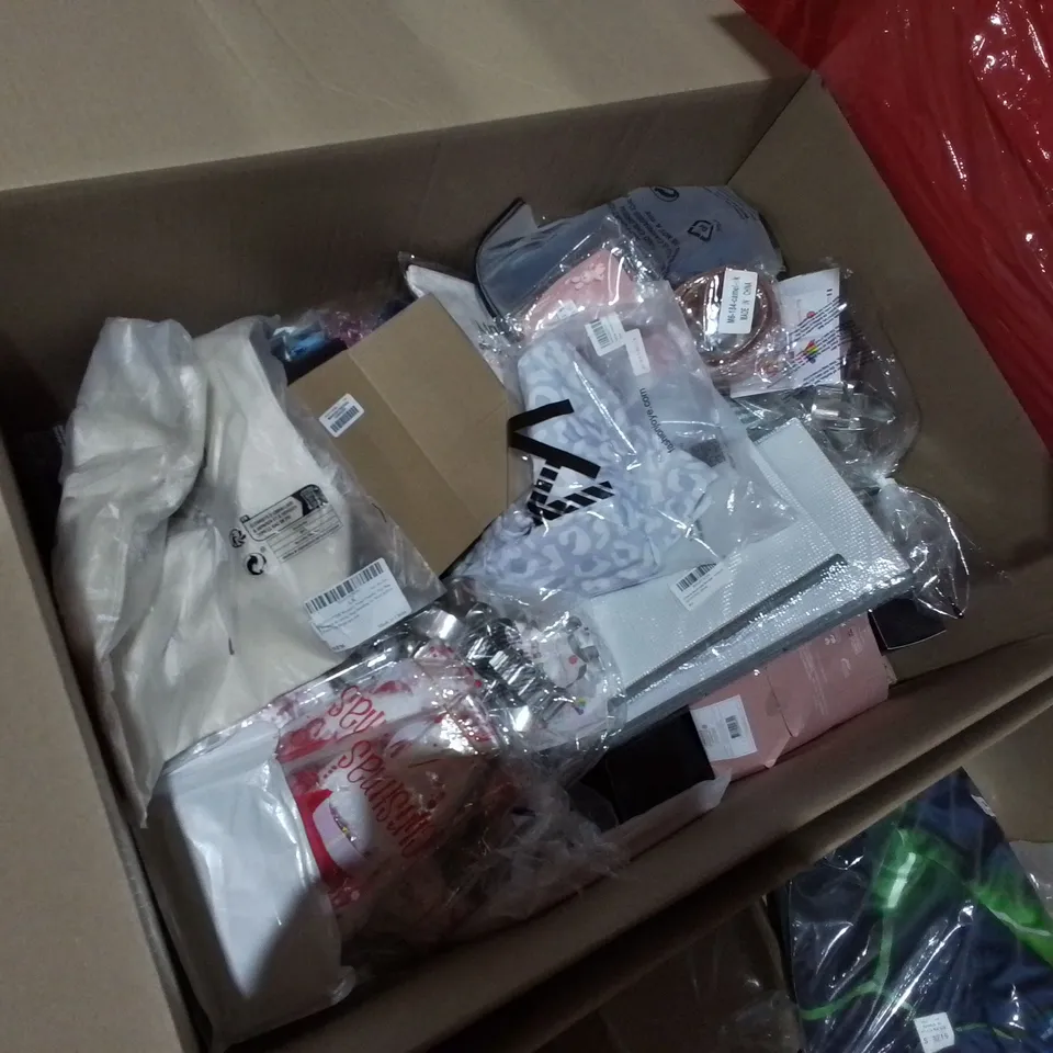 PALLET OF 6 LARGE BOXES OF ASSORTED ITEMS TO INCLUDE: PORTABLE PILATES STUDIO, BRUSH ORGANISER KIT, CAR VENT PHONE HOLDERS, LED LIGHTING KIT ETC