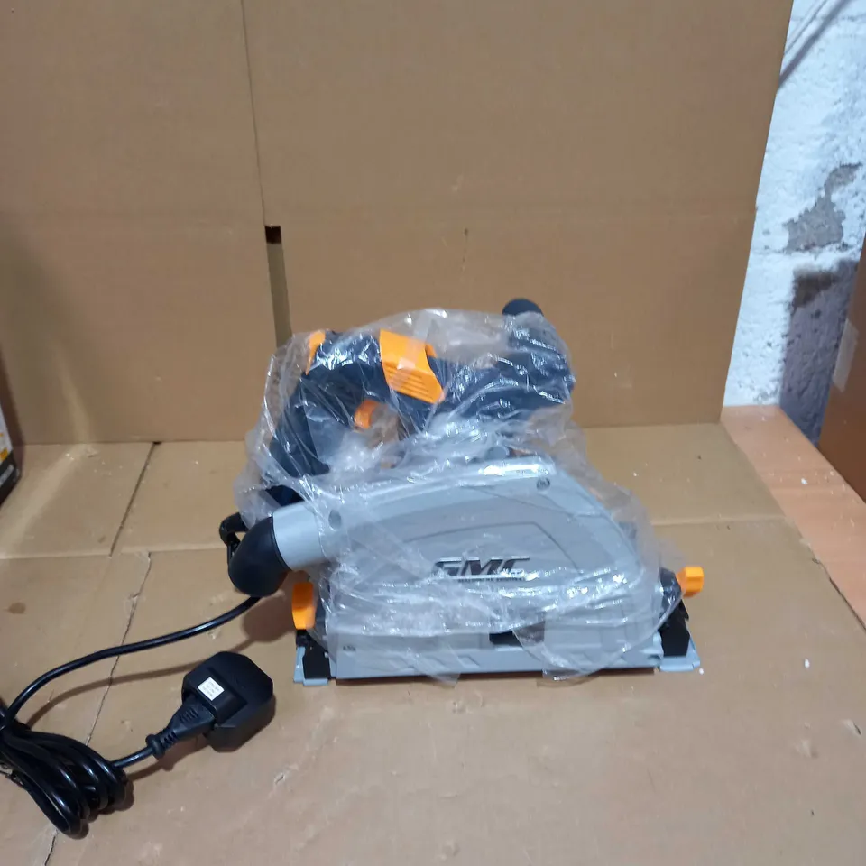 GMC GTS165 - 1400W 165MM (6½") PLUNGE SAW & TRACK KIT 230V