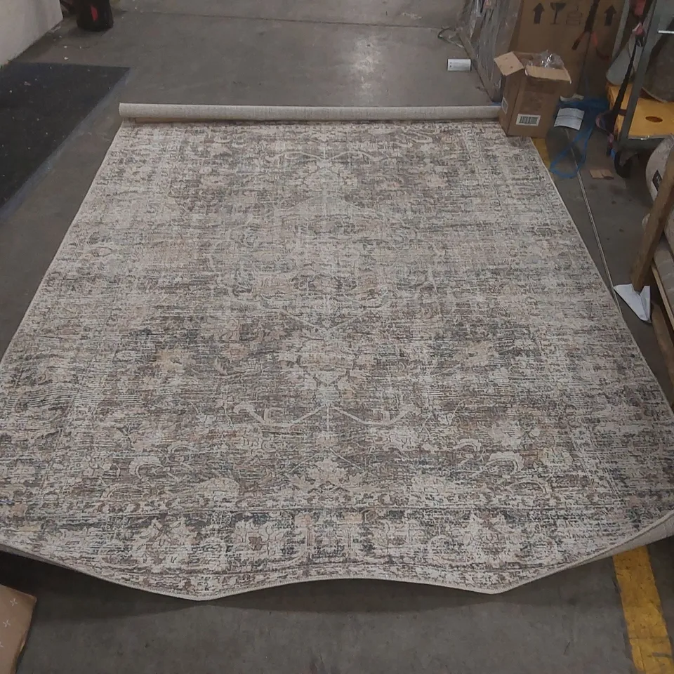QUALITY ORIENTAL AREA RUG - 198 x 275cm