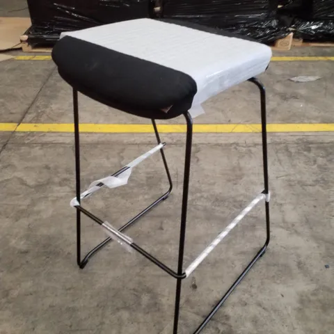 BOXED SET OF 2 BAR STOOLS - BLACK