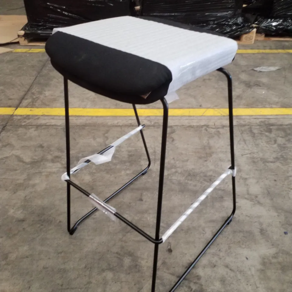 BOXED SET OF 2 BAR STOOLS - BLACK
