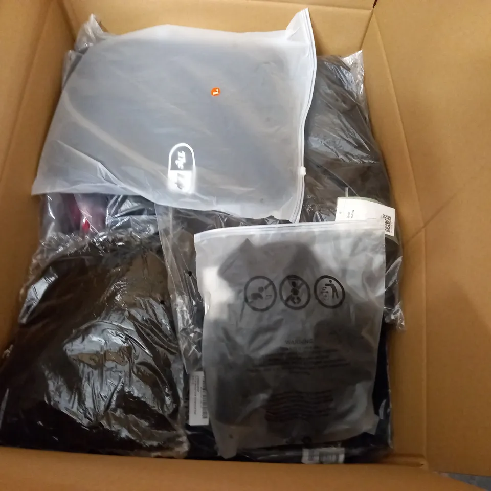 LARGE QUANTITY OF ASSORTED BAGGED CLOTHING ITEMS TO INCLUDE MONKL AND LE REDOUTE