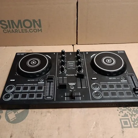 WEDJ REKORDBOX DDJ-200 SMART DJ CONTROLLER UNBOXED