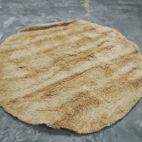 QUALITY DESIGNER AREA RUG - APPROXIMATELY 180x170