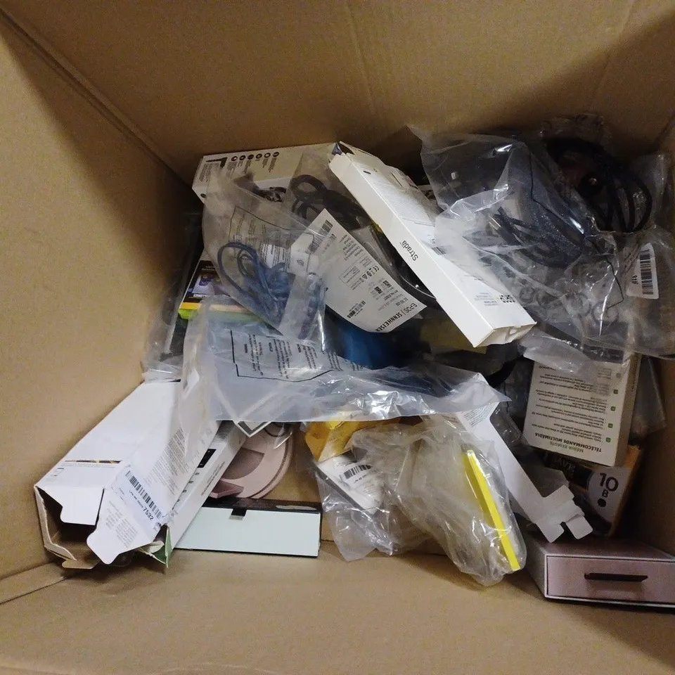 APPROXIMATELY 15 ASSORTED ELECTRICAL ITEMS TO INCLUDE ORAL-B TOOTHBRUSH, JBL TUNE110BT EAQRPHONES, PDP GAMING MULTIMEDIA REMOTE, ETC