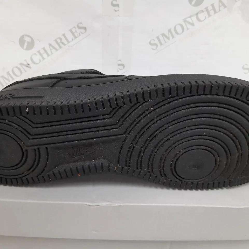 BOXED PAIR OF NIKE AIR FORCE 1 '07 IN BLACK - UK 10
