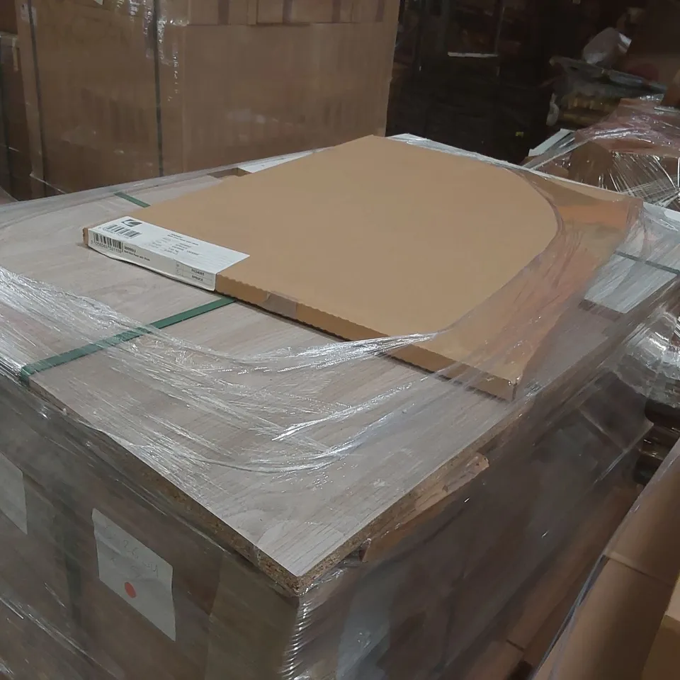 PALLET CONTAINING A LARGE QUANTITY OF ASSORTED BATHROOM FURNITURE PARTS INCLUDING: BATH END PANELS WITH PLINTHS ECT