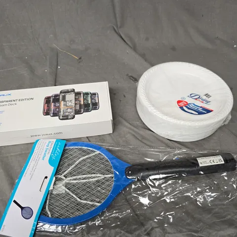 APPROXIMATELY 20 ASSORTED HOUSEHOLD PRODUCTS TO INCLUDE BUG SWATTER, PLASTIC PLATES, HOME DÉCOR ETC 