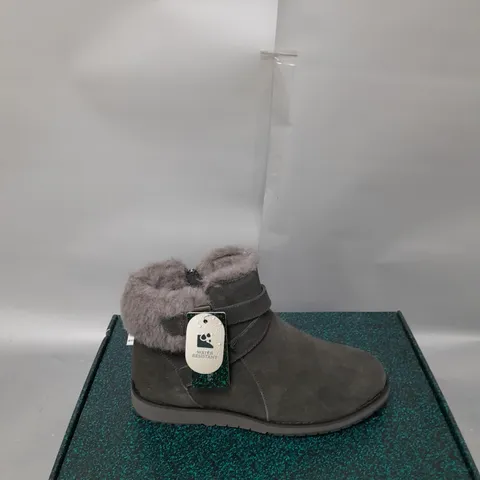EMU MERAK SUEDE BOOTS SIZE 6