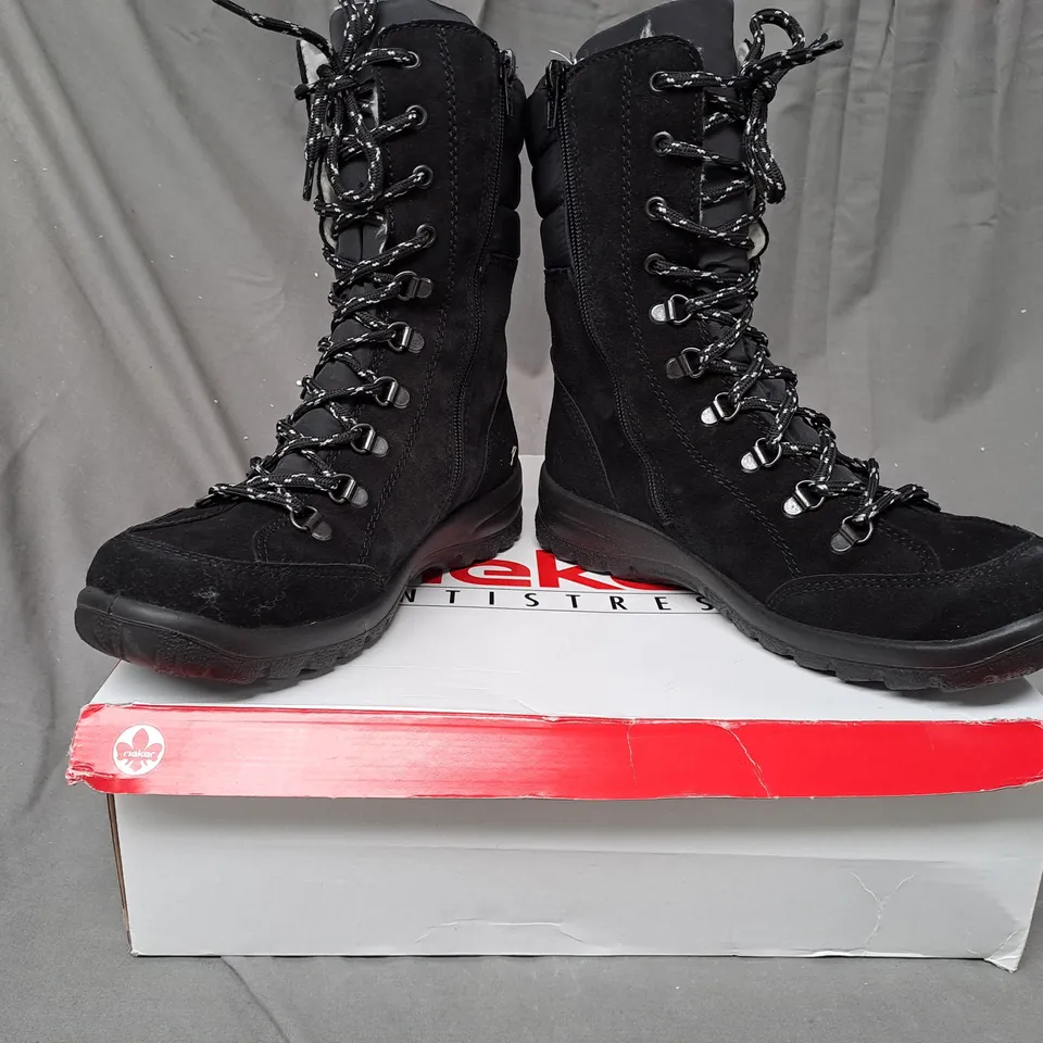 BOXED PAIR OF RIEKER SUEDE WATER RESISTANT BOOTS IN BLACK SIZE 5