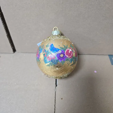 SET OF 12 GISELA GRAHAM GOLD CHRISTMAS BAUBLES - BEADED FRUIT BAND GLASS BAUBLE BOXED