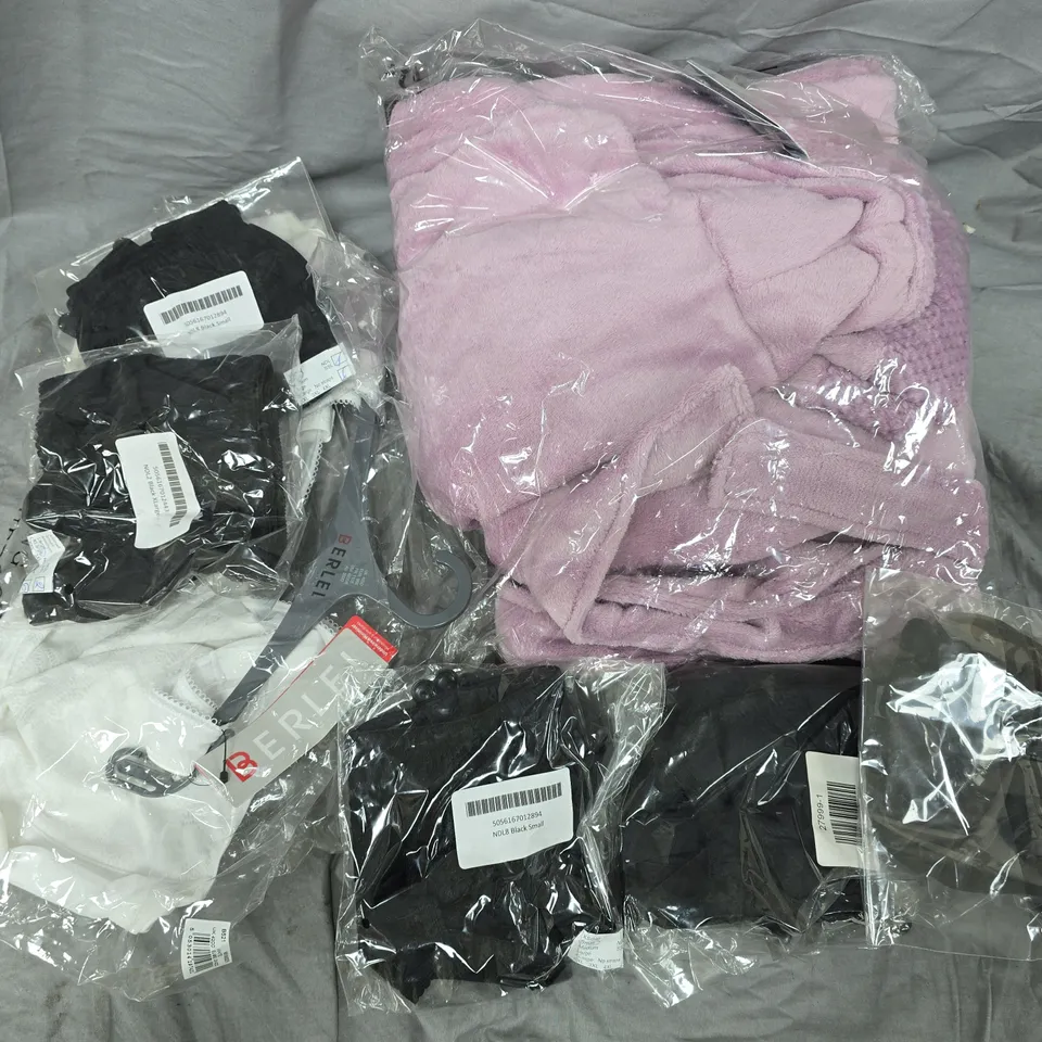 APPROXIMATELY 15 ASSORTED CLOTHING ITEMS IN VARIOUS COLOURS, SIZES, AND STYLES TO INCLUDE BRANDS SUCH AS BERLEI, SLENDERELLA, ETC