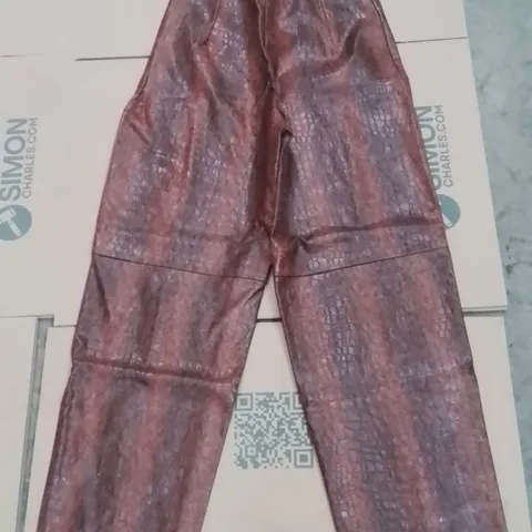 PALLET OF ASSORTED WOMEN'S CLOTHING ITEMS AND ACCESSORIES TO INCLUDE;BARRUS LONDON TROUSERS,BARRUS LONDON TROUSERS