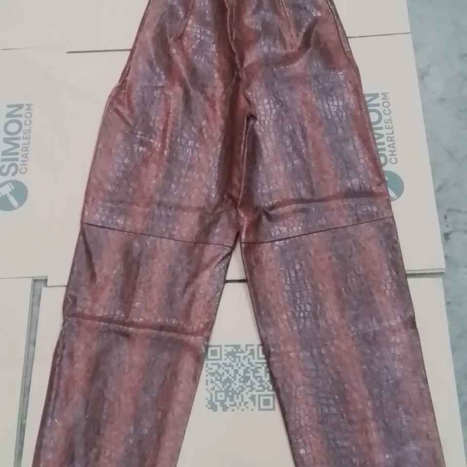 PALLET OF ASSORTED WOMEN'S CLOTHING ITEMS AND ACCESSORIES TO INCLUDE;BARRUS LONDON TROUSERS,BARRUS LONDON TROUSERS