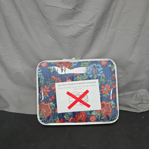 SARA BY SARA DAVIES SNUGGLY SHERPA HEATED THROW WITH 9 HEAT SETTINGS