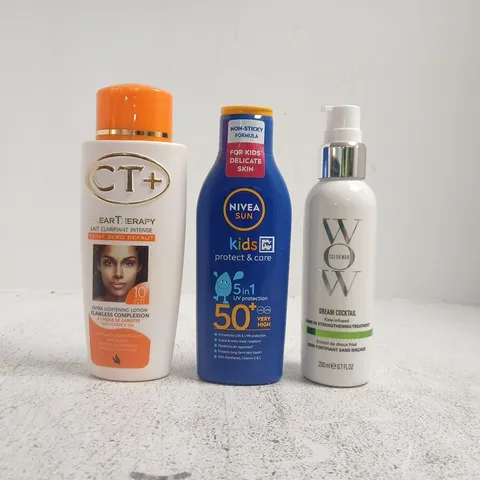 APPROXIMATELY 15 ASSORTED COSMETIC ITEMS INCLUDING VARIOUS MAKES AND BRANDS - COLLECTION ONLY