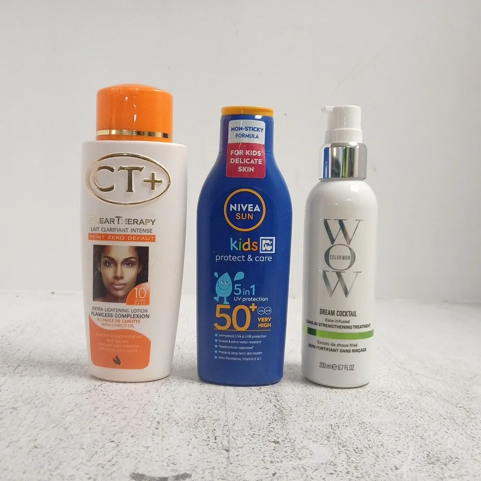 APPROXIMATELY 15 ASSORTED COSMETIC ITEMS INCLUDING VARIOUS MAKES AND BRANDS - COLLECTION ONLY