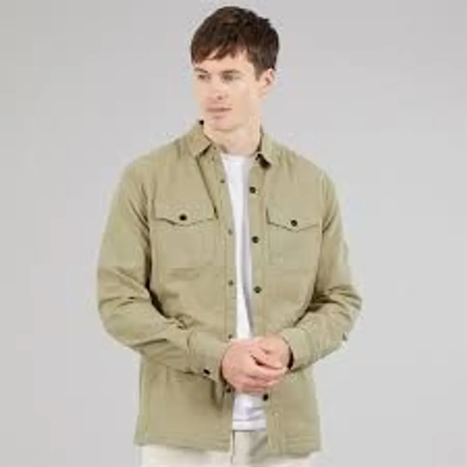 BRAND NEW REGATTA SPENNITH SHACKET IN GOLDEN SAND - UK XL