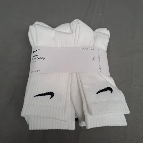 NIKE EVERYDAY DRI FIT CREW SOCKS WHITE PACK OF 6 - UK 8-11 