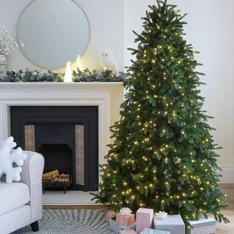 BOXED MARBURY 6FT (182cm) PRE-LIT CHRISTMAS TREE (1 BOX) RRP £219.99