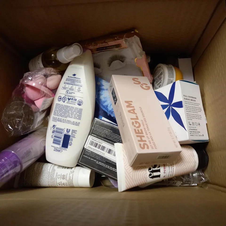 BOX OF APPROXIMATELY 20 ASSORTED COSMETICS TO INCLUDE SHEGLAM BROW HOLD, DOVE BODY WASH, TROPIC KABUKI BRUSH ETC