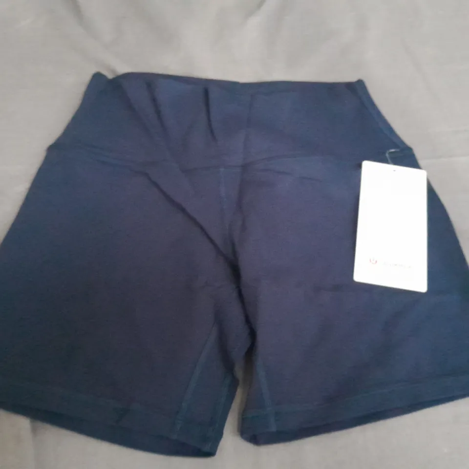 LULULEMON ALIGN HR 6" SHORTS - 10