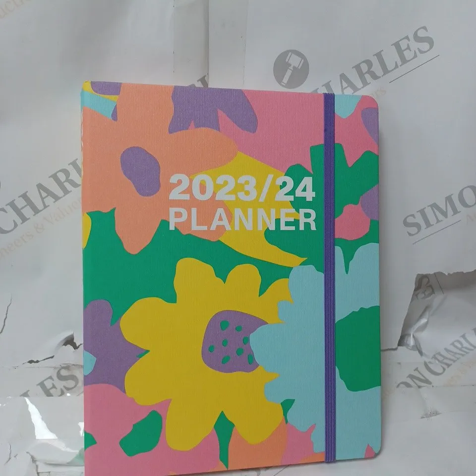 2023/2024 YEAR PLANNER 