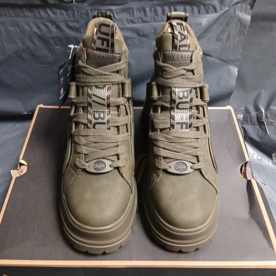 BUFFALO ASPHA NC MID VEGAN NUBUCK BOOTS – KHAKI, UK 6.5 (EU 40)