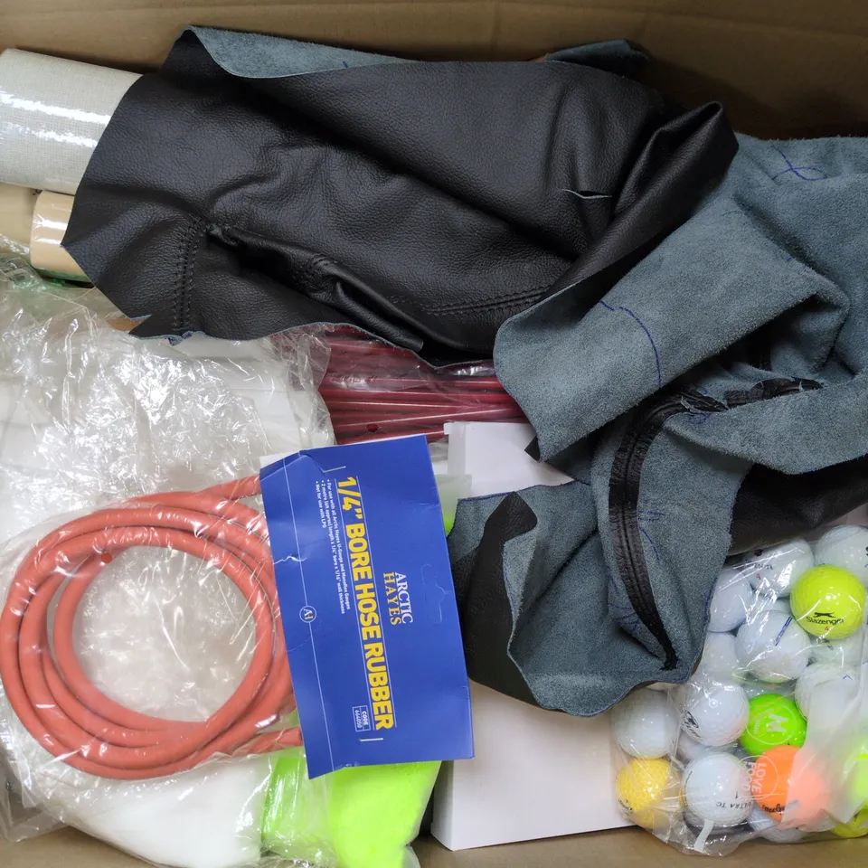 APPROXIMATELY 20 ASSORTED HOUSEHOLD PRODUCTS TO INCLUDE BORE HOSE RUBBER, GOLFBALLS, WALLPAPER, ETC - COLLECTION ONLY