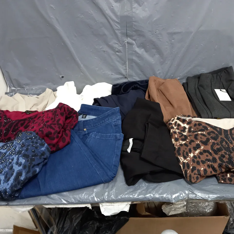 BOX OF APPROXIMATELY 10 ASSORTED PIECES OF CLOTHING IN VARIOUS STYLES, SIZES, AND BRANDS 
