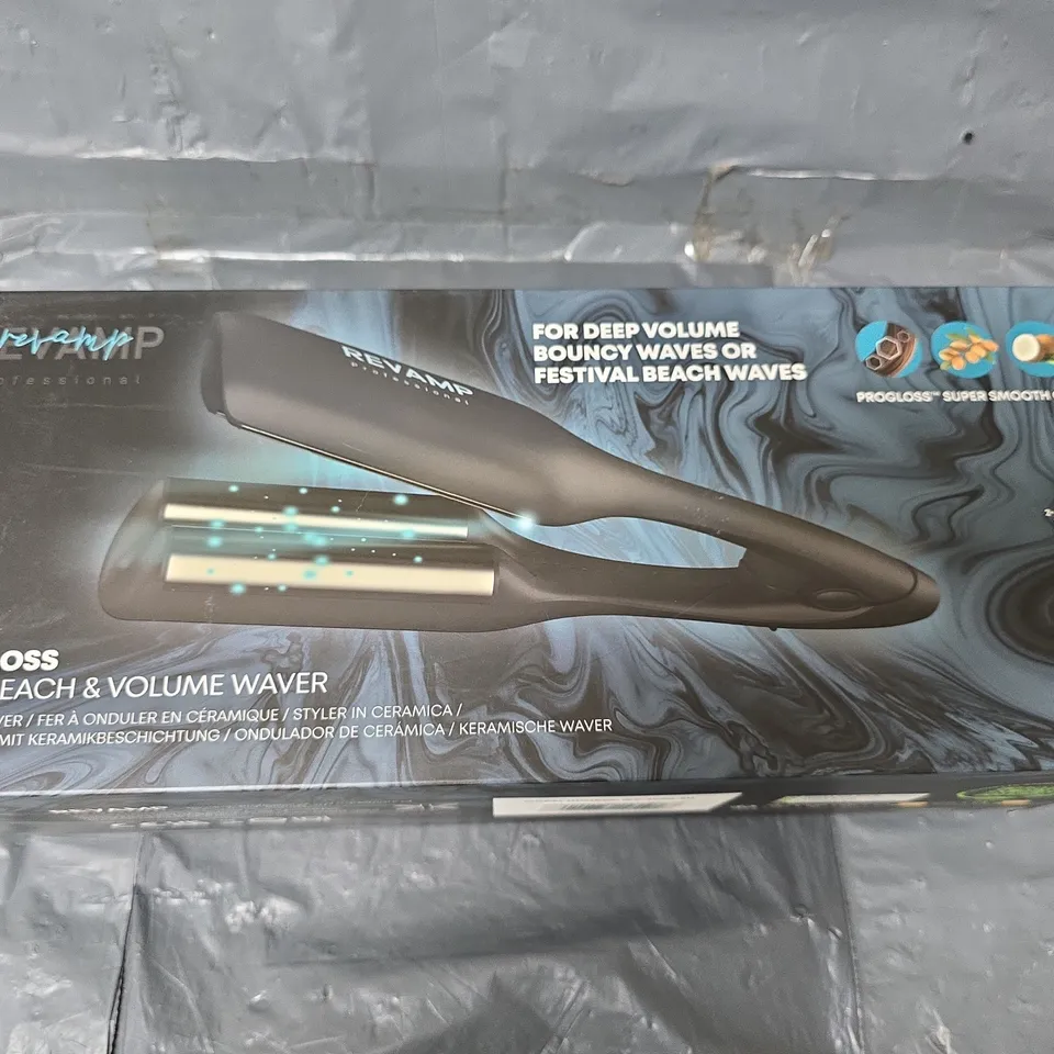 BOXED REVAMP PROGLOSS 2-N-1 BEACH & VOLUME CERAMIC WAVER WV-3000-EU