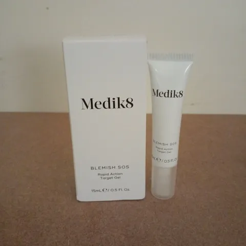 BOXED MEDIK8 BLEMISH SOS RAPID ACTION TARGET GEL (15ML)