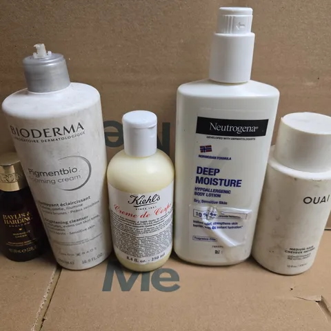APPROXIMATELY 15 ASSORTED HEALTH & BEAUTY PRODUCTS TO INCLUDE OUAI, KIEHL'S AND BAYLIS AND HARDING 